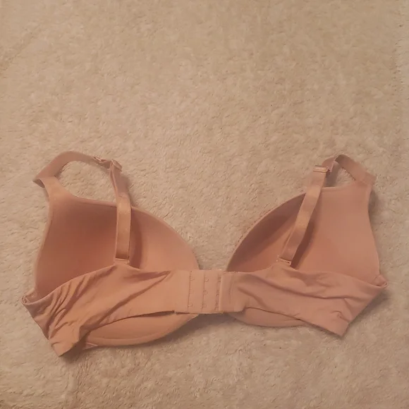 NWOT Victoria's Secret Bra - Picture 3 of 3